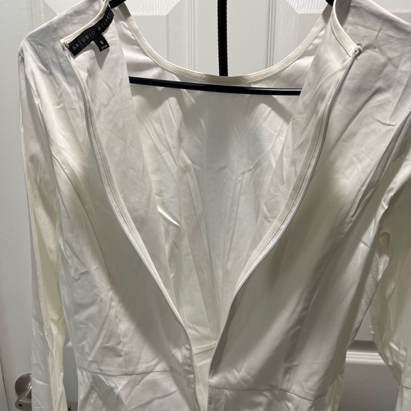 ๐ ANTONIO MELANI White Women's Top - Picture 4 of 6